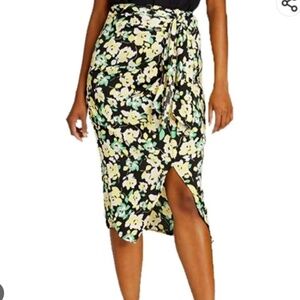 Who What Wear Floral Wrap Midi Skirt | Size 6